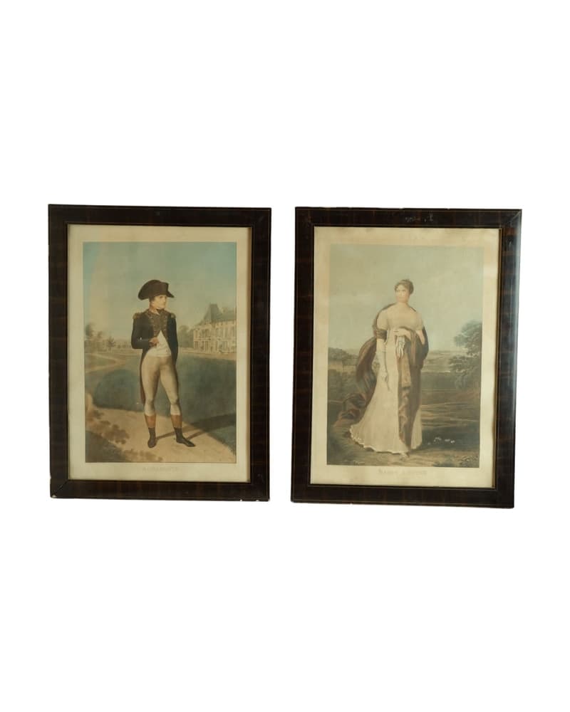 Pareja de Retratos del Siglo XIX en Marco de Madera