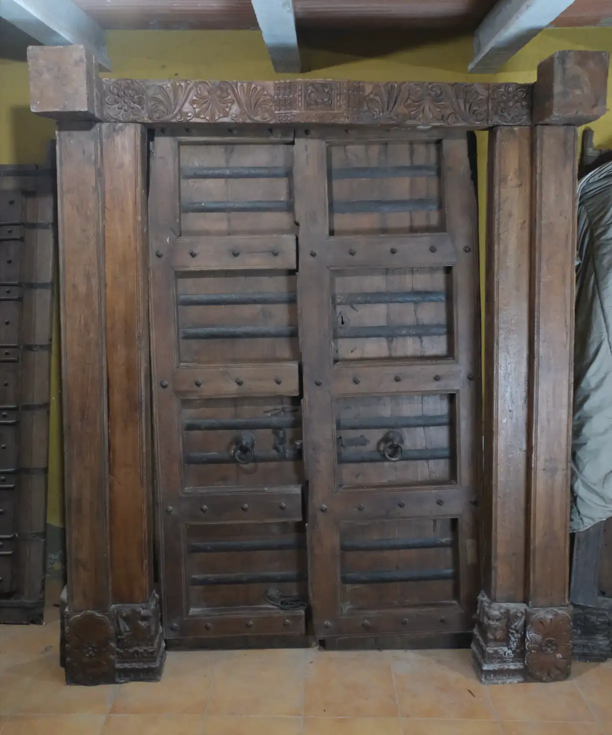 Puerta Noble India del Siglo XIX