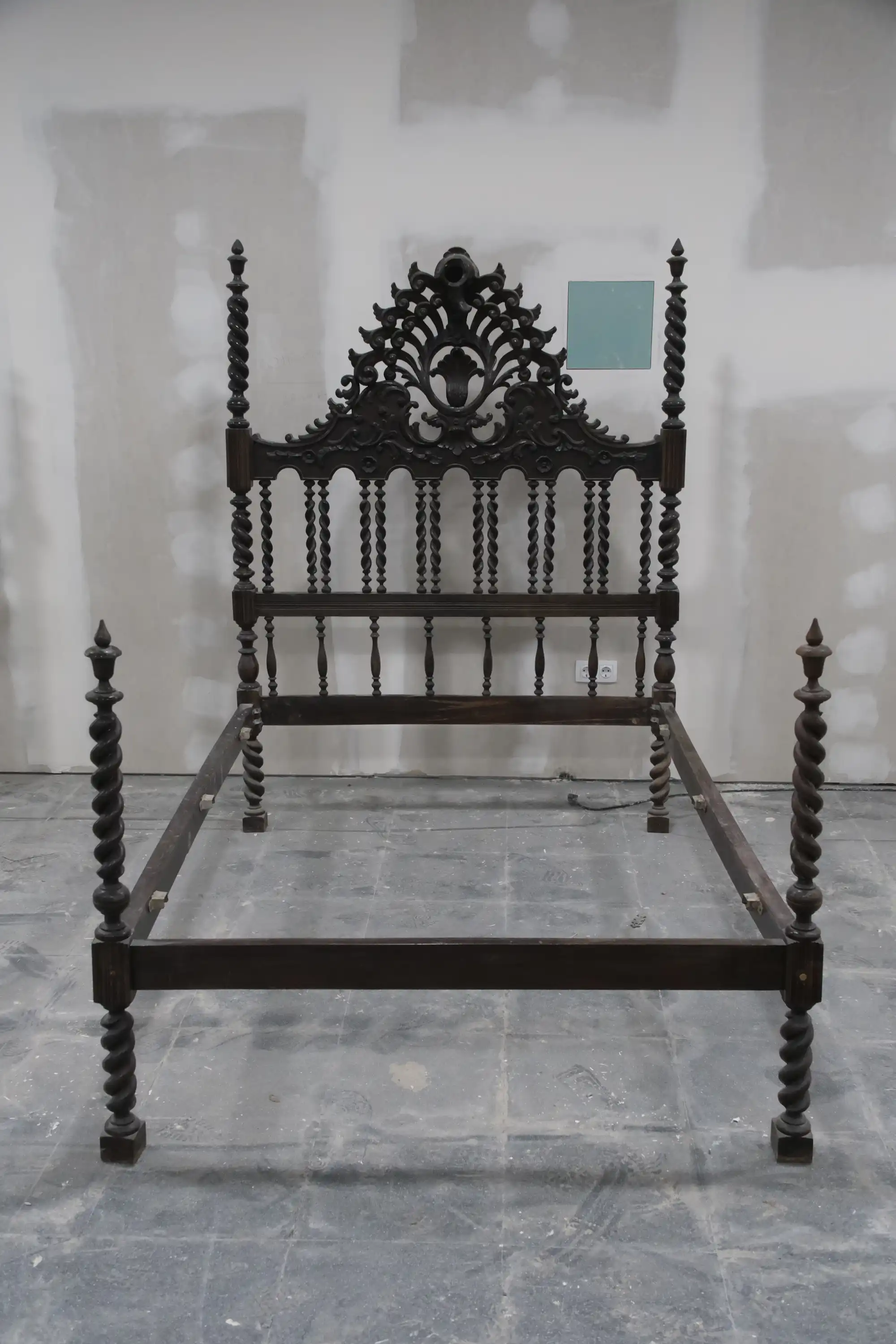Cama de Bilros Portuguesa del Siglo XIX