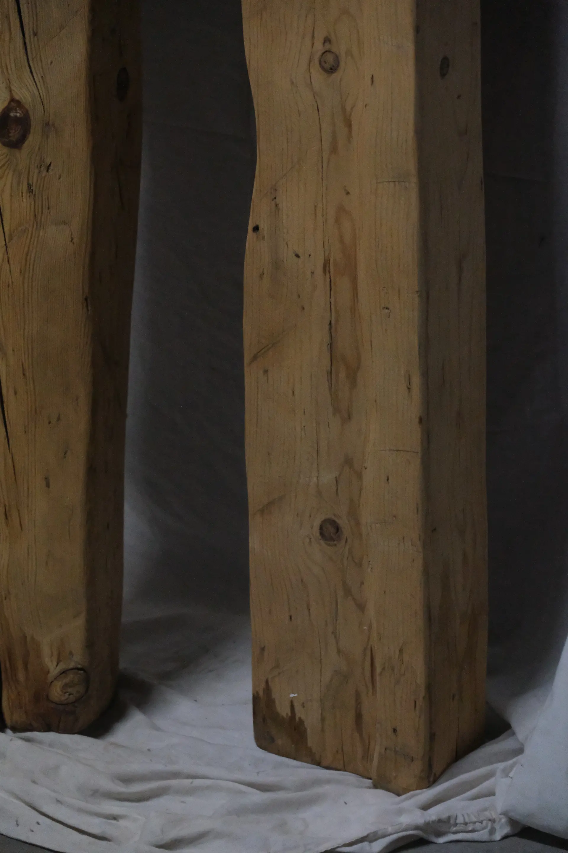 Lote de vigas antiguas, Puertas y Arquitectónico, Siglo XX · vista 7/10