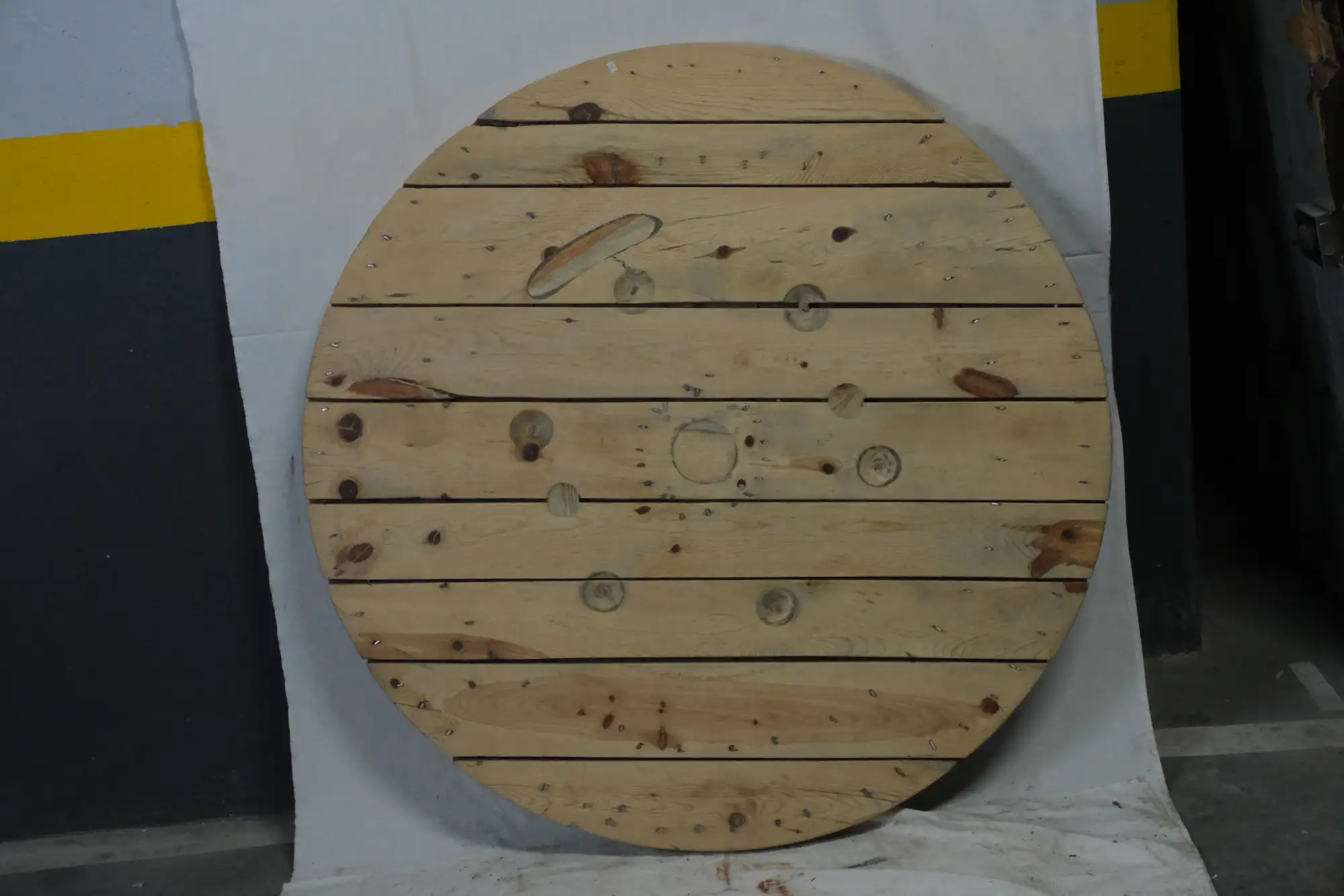 Tapa de Bobina de Luz del Siglo XX en Madera de Pino