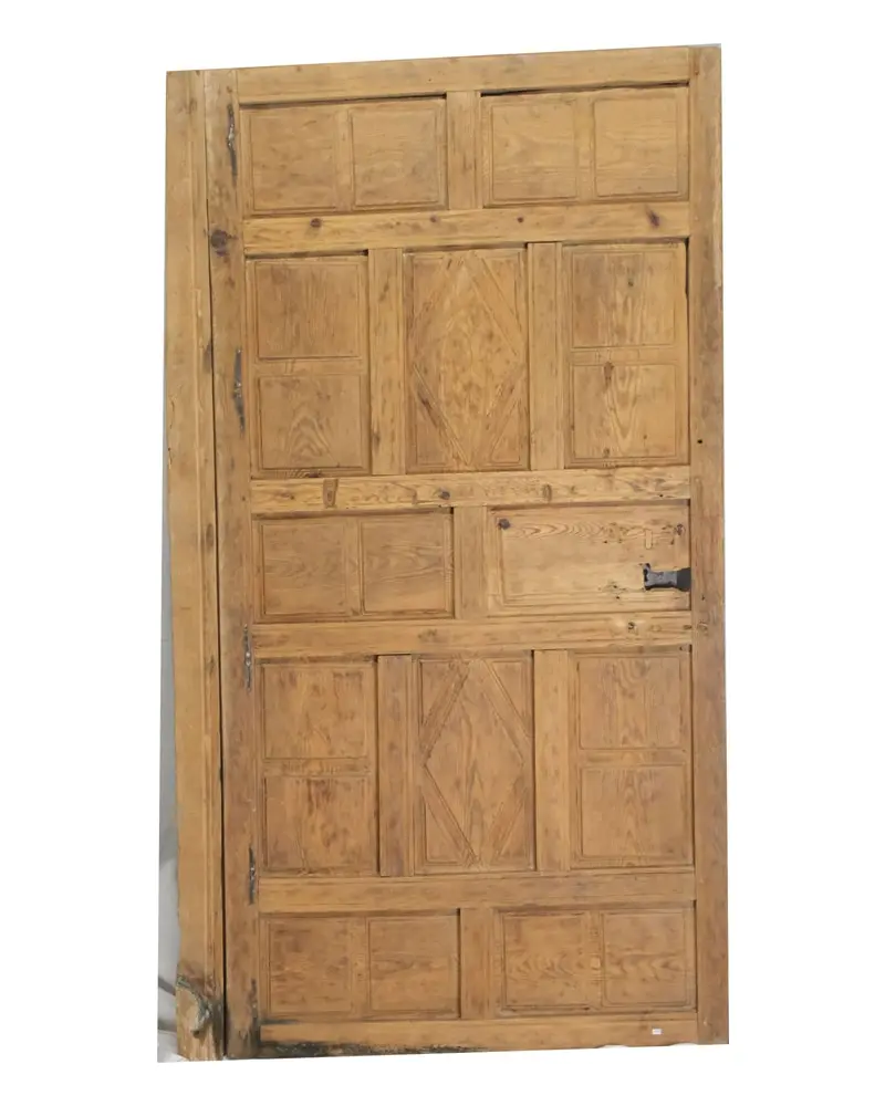 Puerta de Cuarterones del Siglo XVIII en Pino, Puertas y Arquitectónico, Siglo XVIII