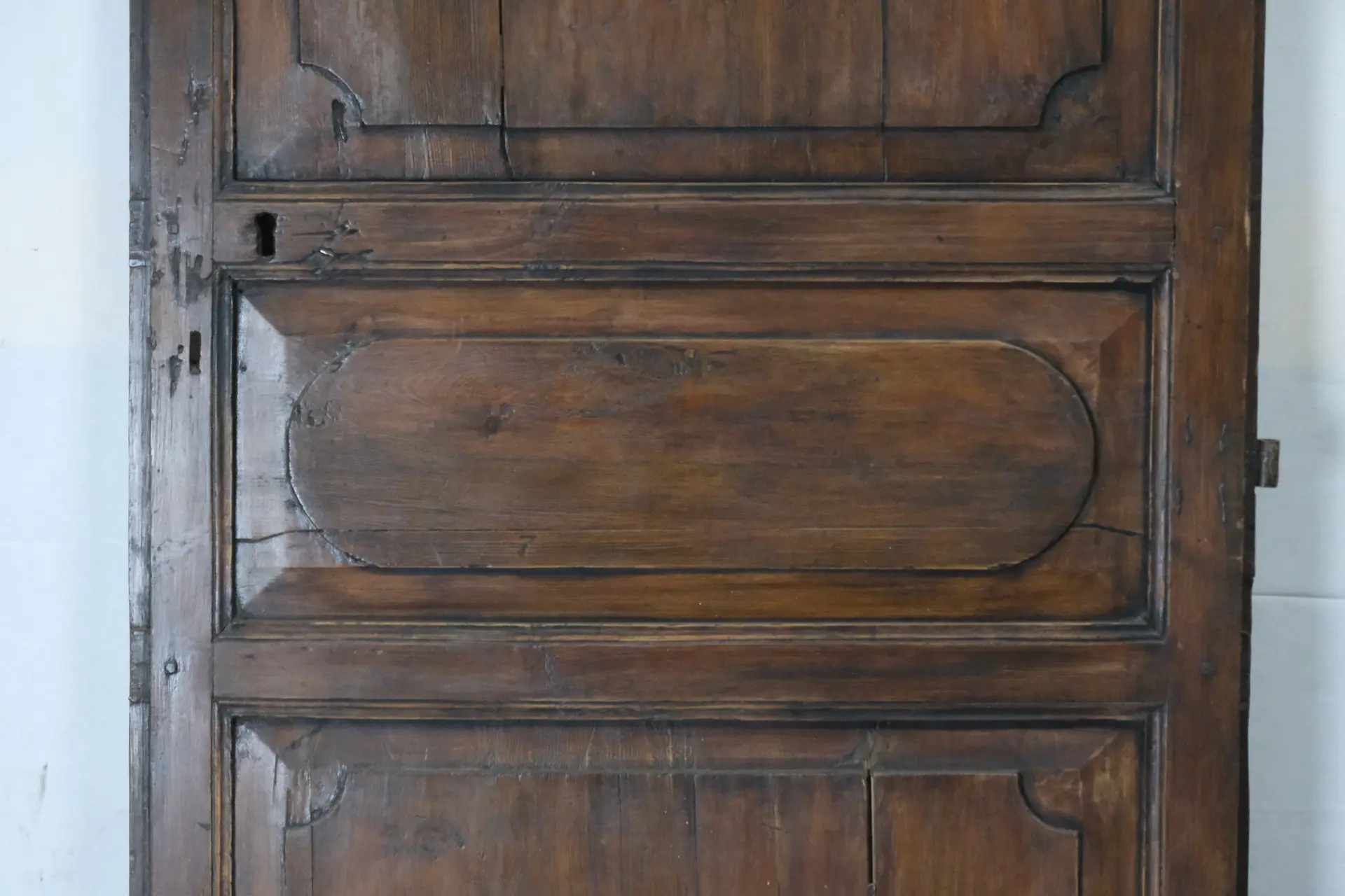 Puerta de Pino del Siglo XVIII con Tres Cuarterones, Puertas y Arquitectónico, Siglo XVIII · vista 4/16