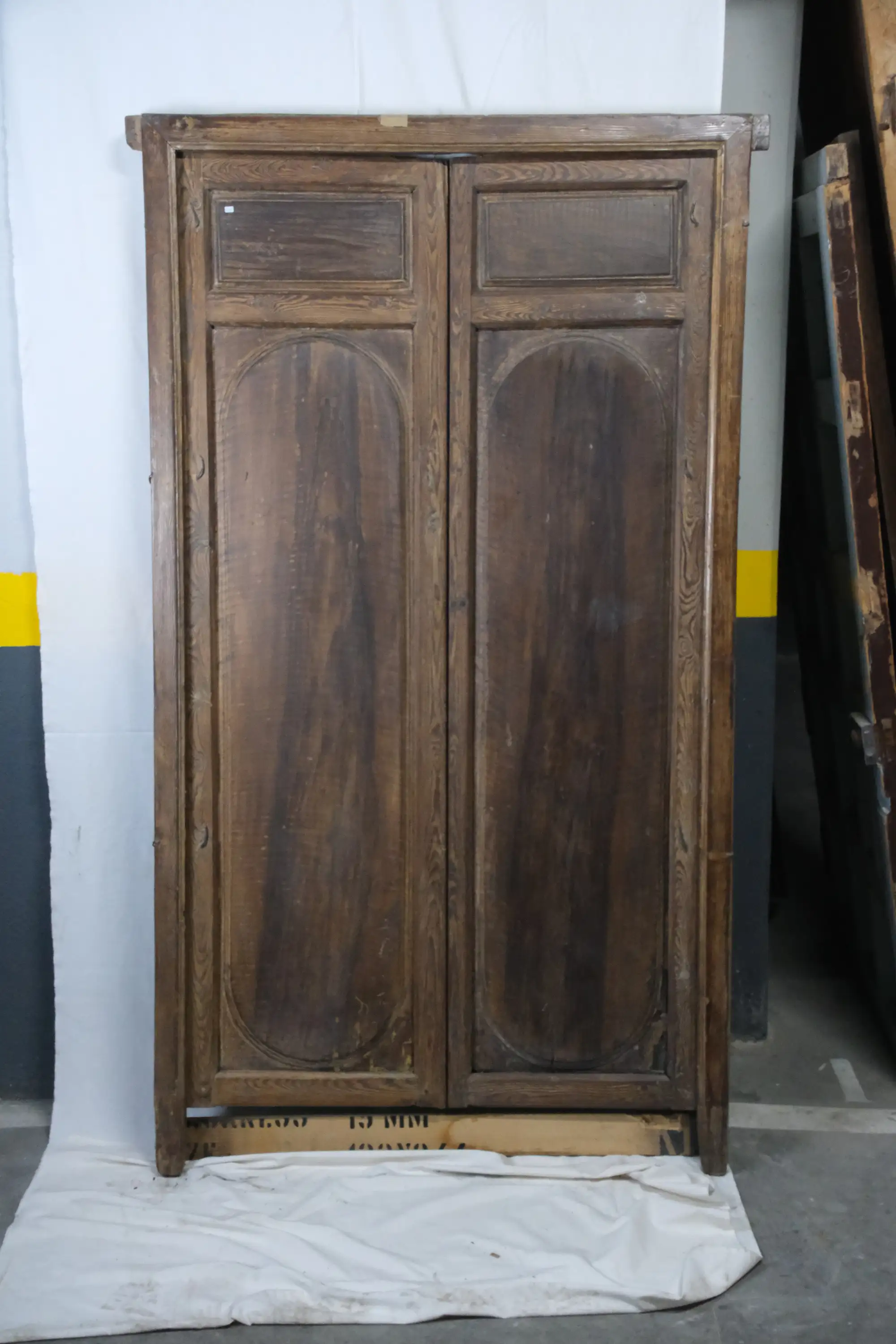 Puerta castellana de dos hojas, XVIII - XIX, madera de pino silvestre