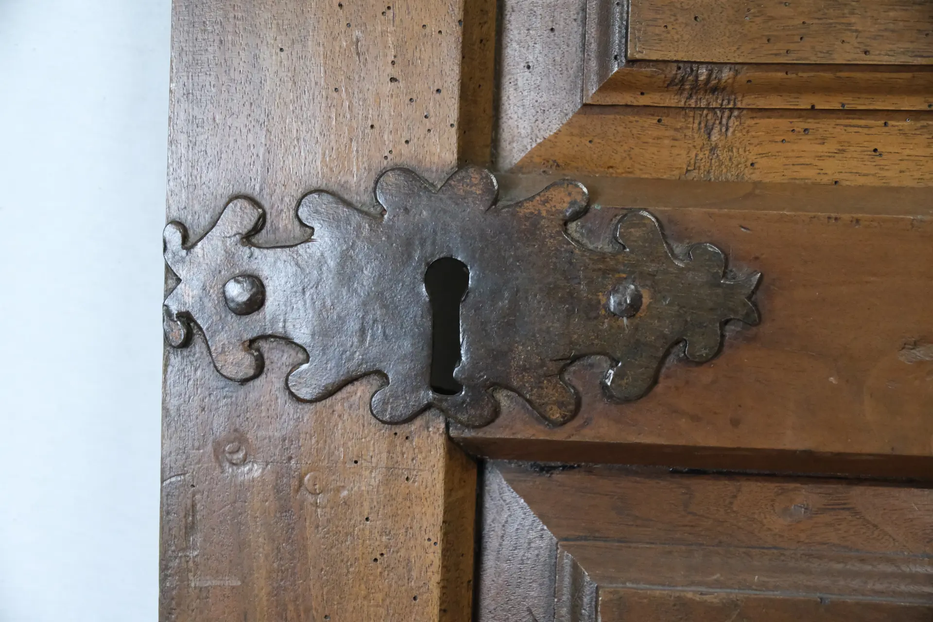 Puerta de cuarterones castellana del Siglo XVIII en nogal, Puertas y Arquitectónico, Siglo XVIII · vista 7/10