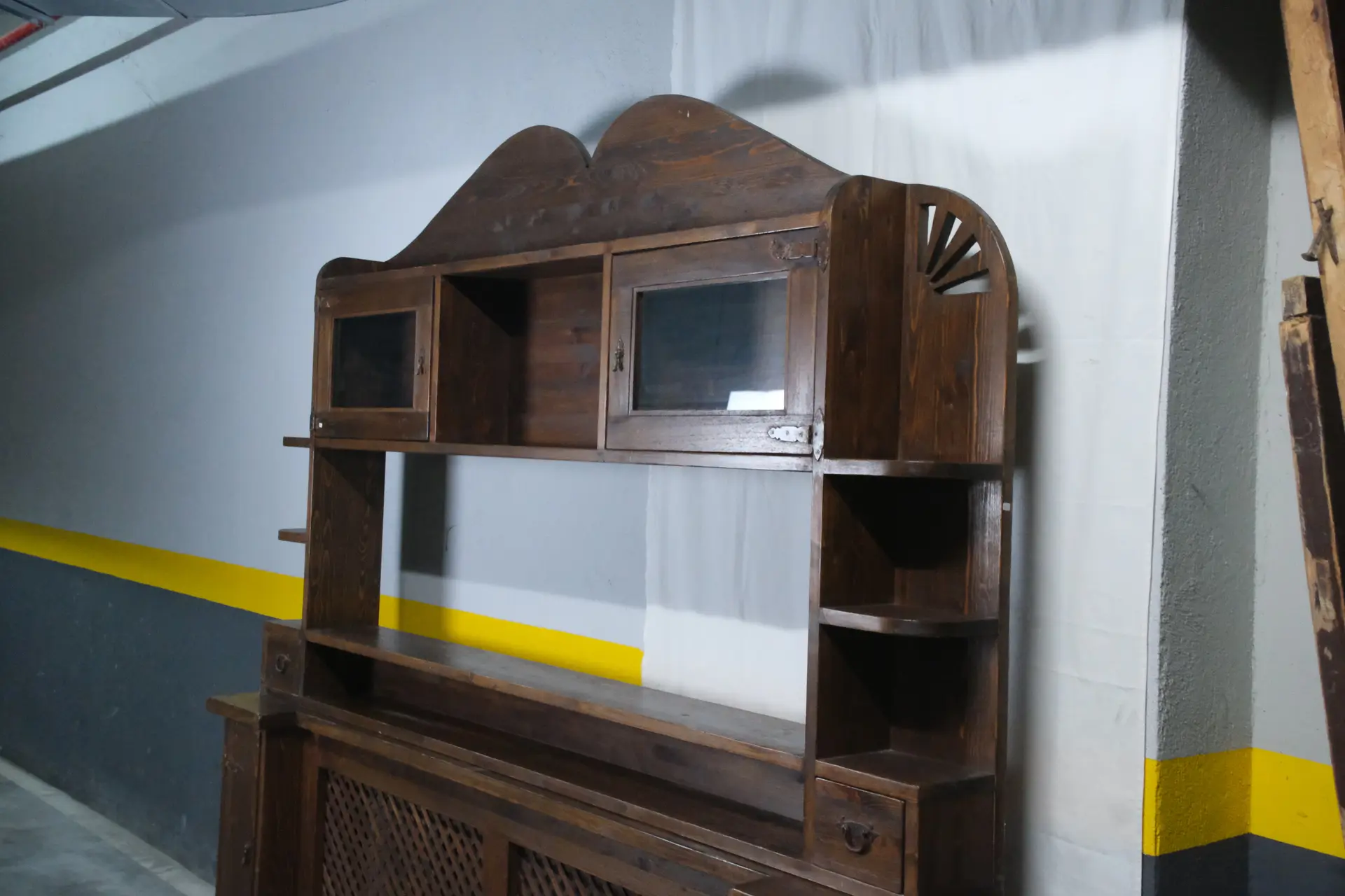 Mueble de Pino del Siglo XX con Cubre Radiador, Armarios y Vitrinas, Siglo XXI · vista 8/8