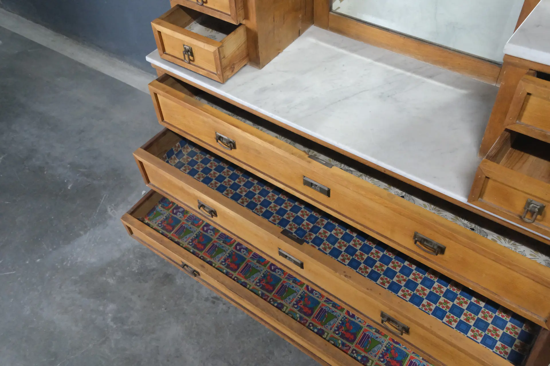 Mueble con Espejo, Siglo XX, Armarios y Vitrinas, Siglo XX · vista 9/15