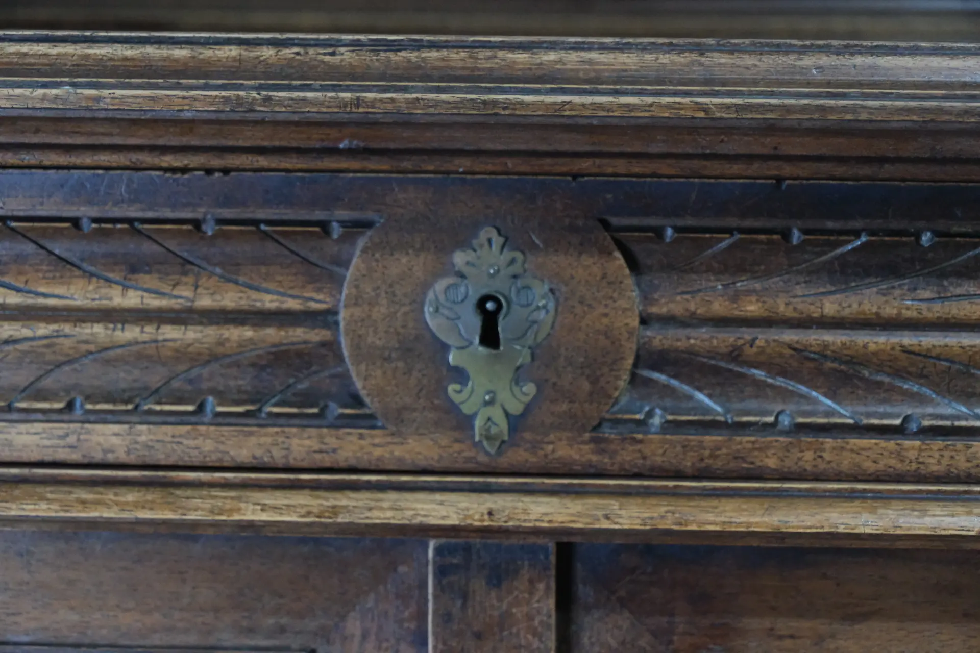 Aparador del Siglo XIX en Madera de Nogal, Armarios y Vitrinas, Siglo XIX · vista 8/19