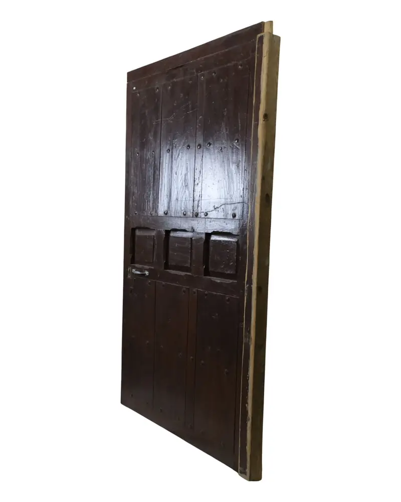 Puerta de madera de nogal del Siglo XIX o XX con cuarterones, Puertas y Arquitectónico, Siglo XIX · vista 2/5
