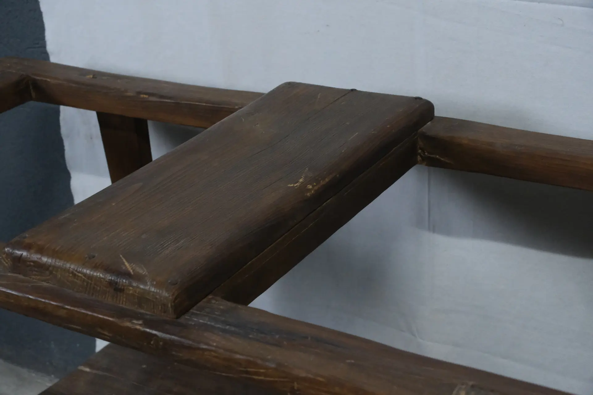 Cantarera Doble del Siglo XX en Madera Oscura, Objetos Decorativos, Siglo XX · vista 4/7