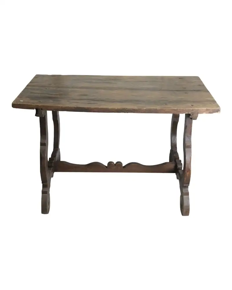 Mesa de Nogal del Siglo XVIII con Patas en Lira