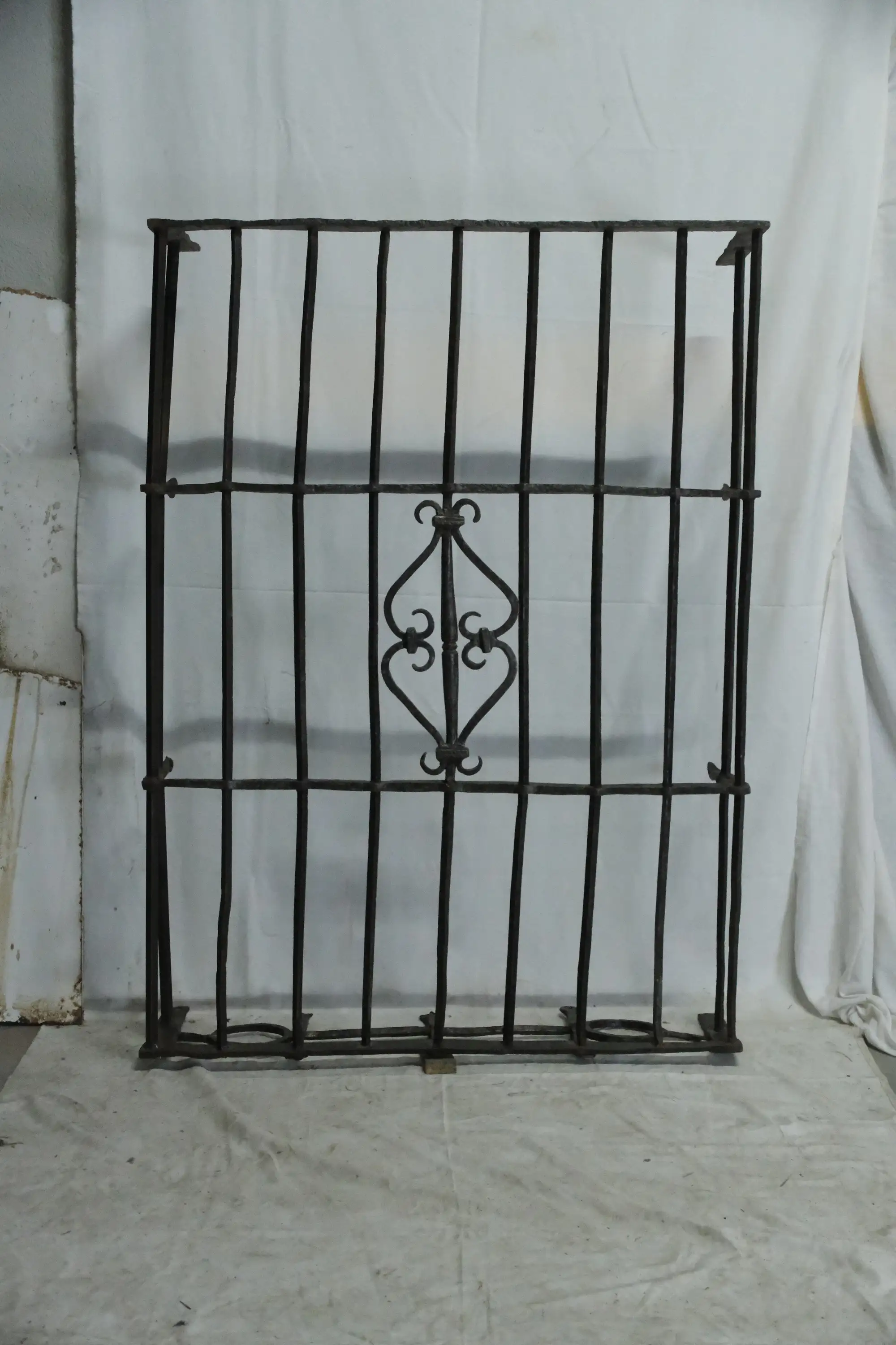 Reja de Ventana del Siglo XVII de Hierro Forjado en Castilla