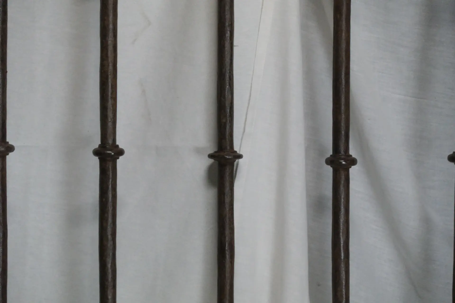 Antepecho de Hierro Forjado del Siglo XIX de Castilla, Herrería y Metal, Siglo XIX · vista 3/6