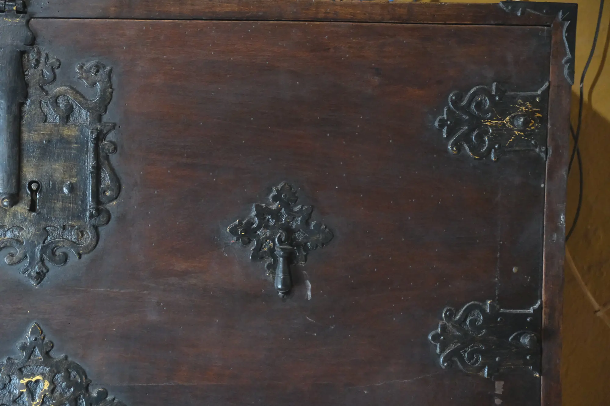 19th Century Castilian Bargueño with Table - 6/9