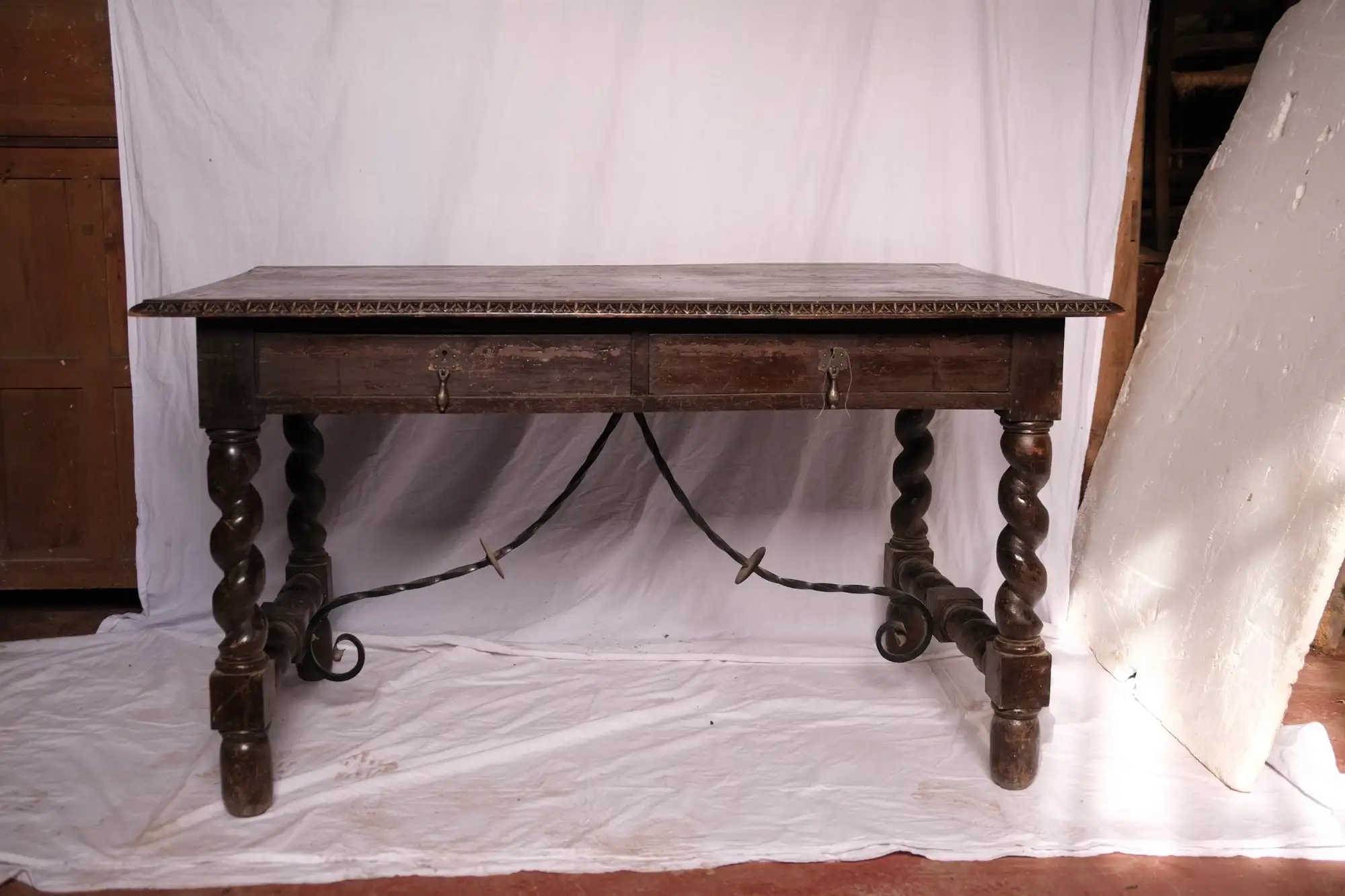 Mesa de Escritorio del Siglo XX en Madera Maciza