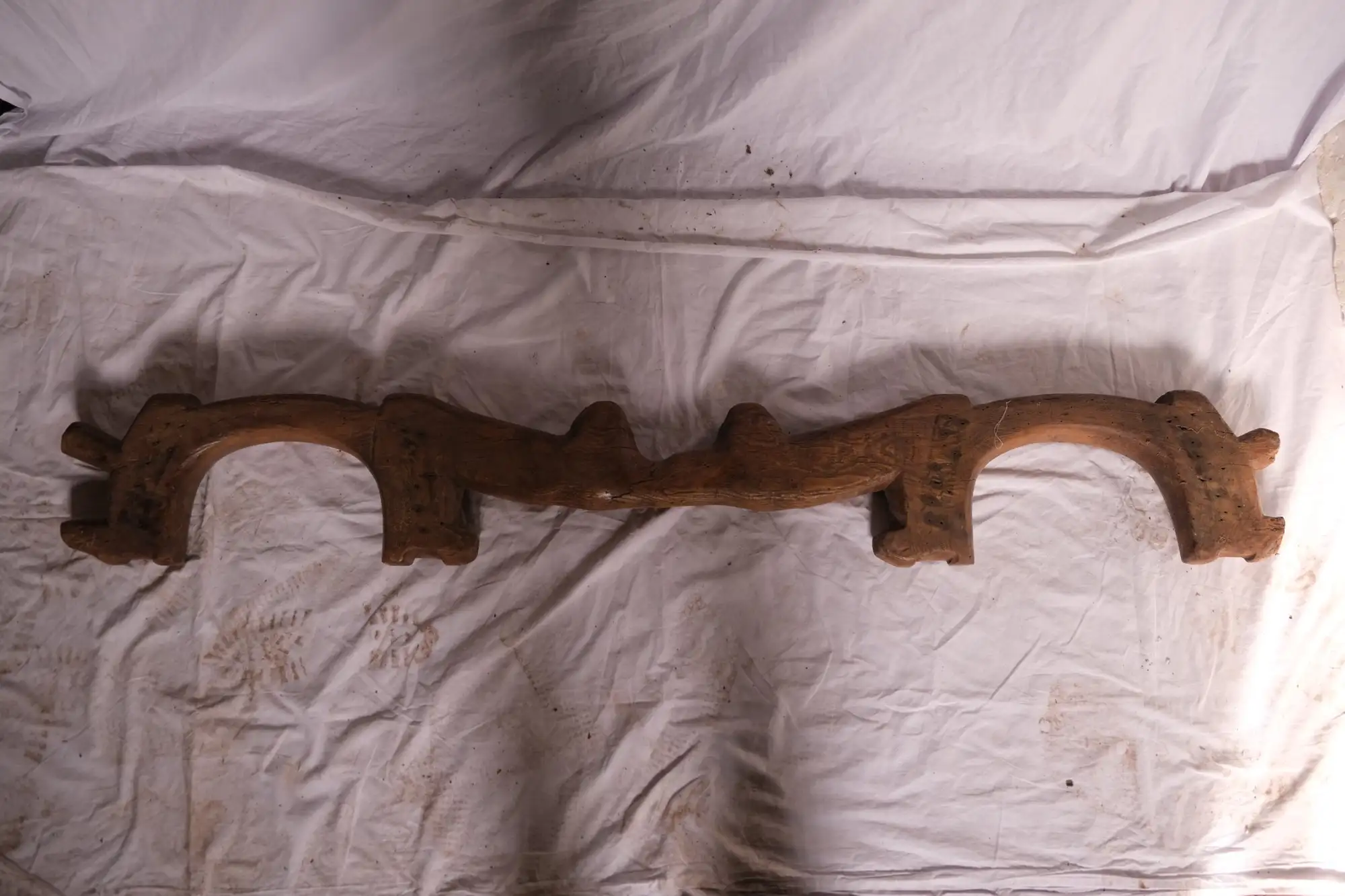 Yugo de Arco Antiguo del Siglo XIX en Madera Maciza