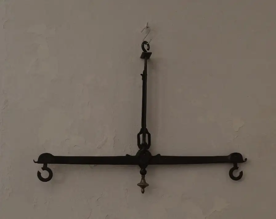 Báscula de Brazo del Siglo XVIII-XIX en Hierro Forjado