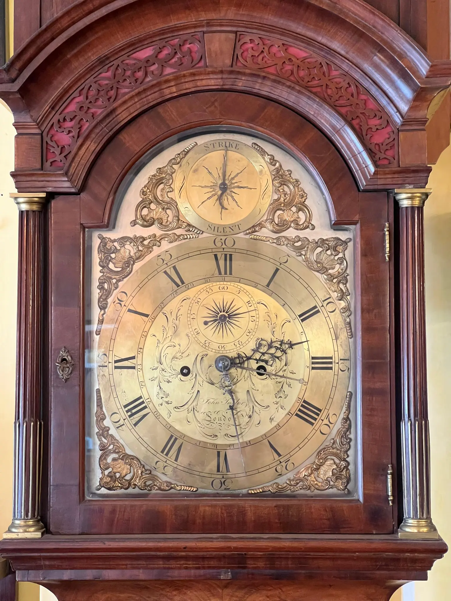 Reloj de Pared del Siglo XVIII de John Taylor en Londres · vista 11/12