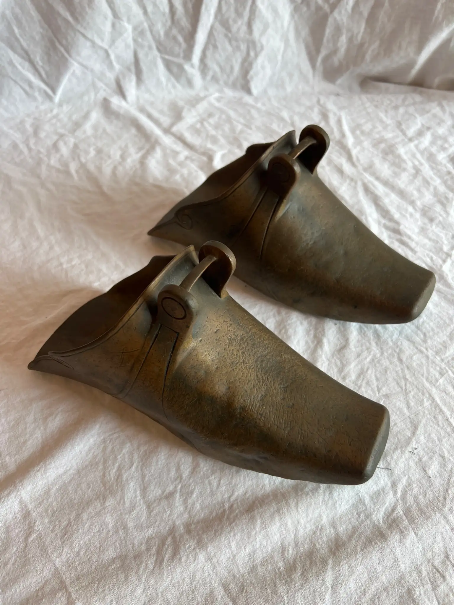 Estribos del Siglo XIX en Bronce Macizo
