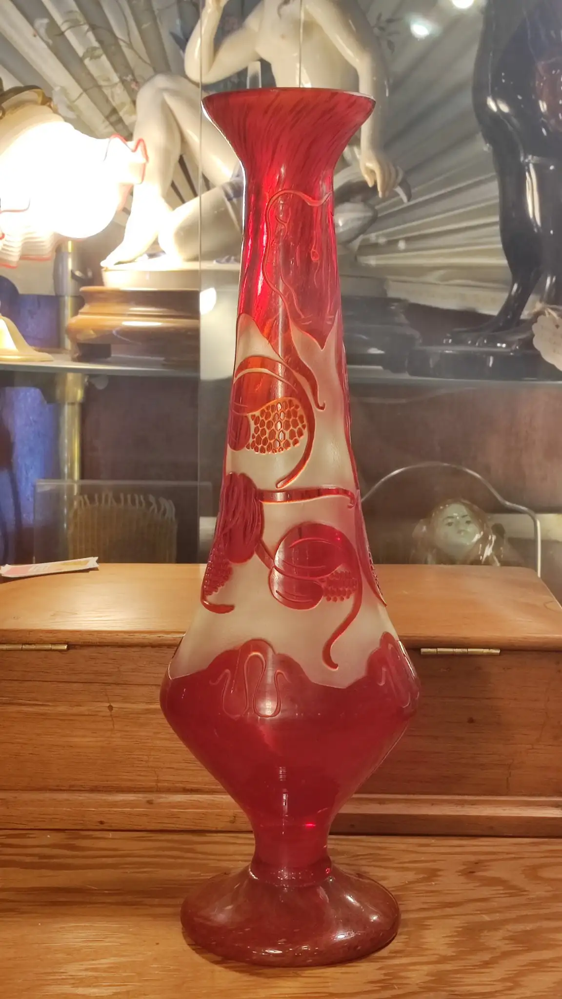 Florero Cristal Escuela Schneider Blanco y Rojo
