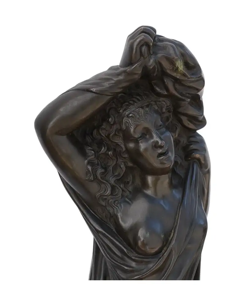 Figura Femenina en Bronce Firmada Van de Vin