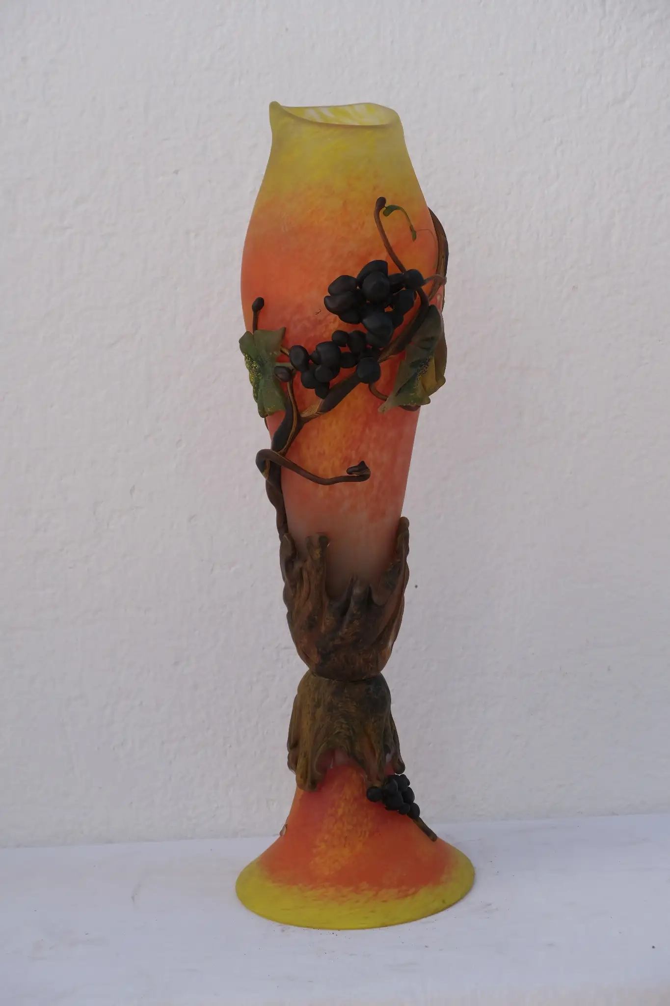 Jarrón Cristal Art Nouveau del Siglo XX con Motivos de Uvas