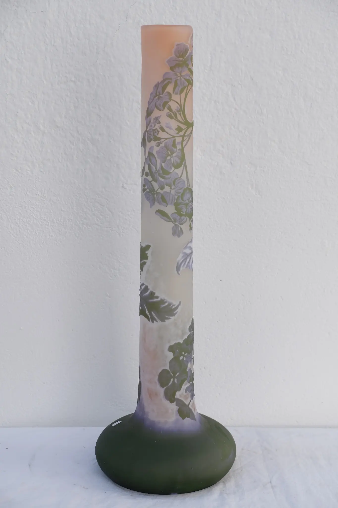 Gallé, Daum y Loetz: cómo reconocer un jarrón de cristal Art Nouveau original