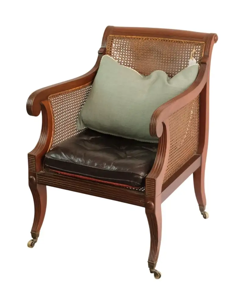 Sillón de Brazos del Siglo XIX en Madera y Cuero