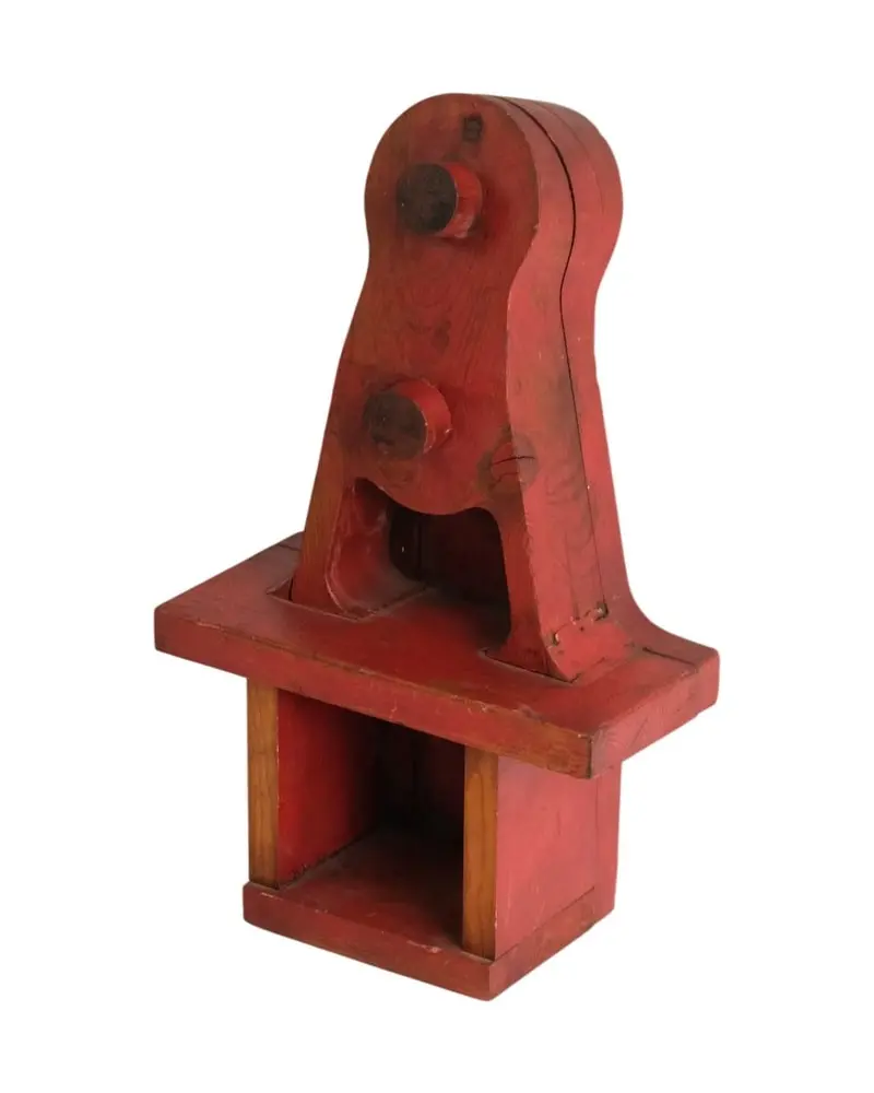 Objeto de Madera del Siglo XX en Color Rojo, Objetos Decorativos, Primera mitad del siglo XX · vista 2/8
