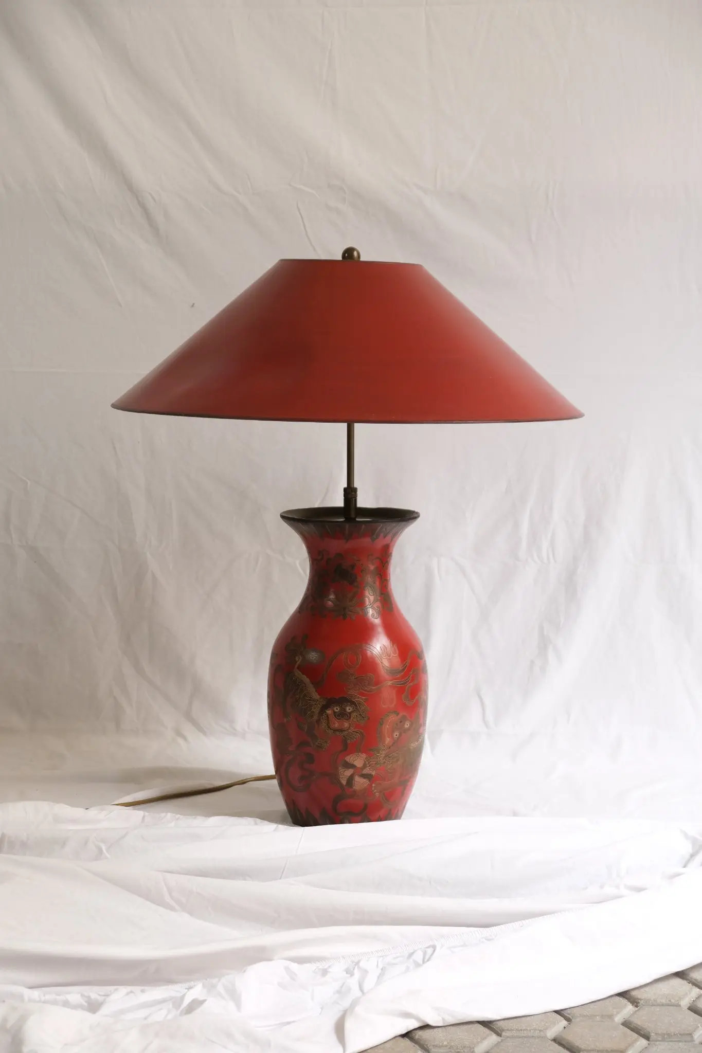Lámparas de Mesa del Siglo XX en Cerámica Roja, Iluminación, Primera mitad del siglo XX · vista 3/12