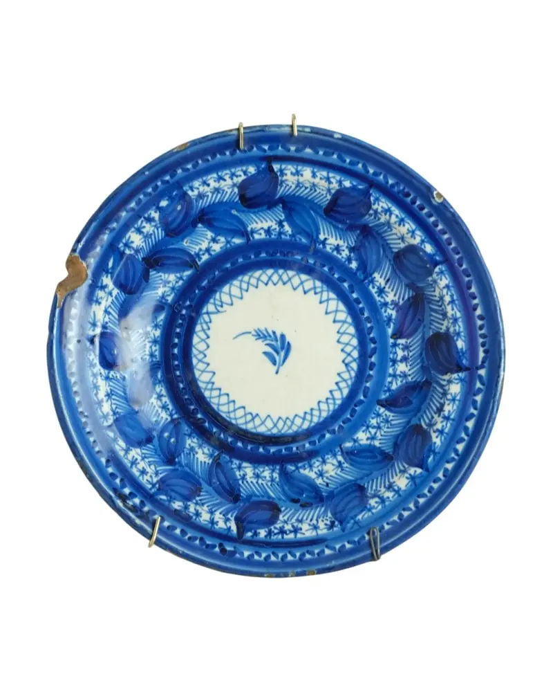 Plato Ovalado del Siglo XIX en Cerámica Azul y Blanca, Objetos Decorativos, Siglo XIX