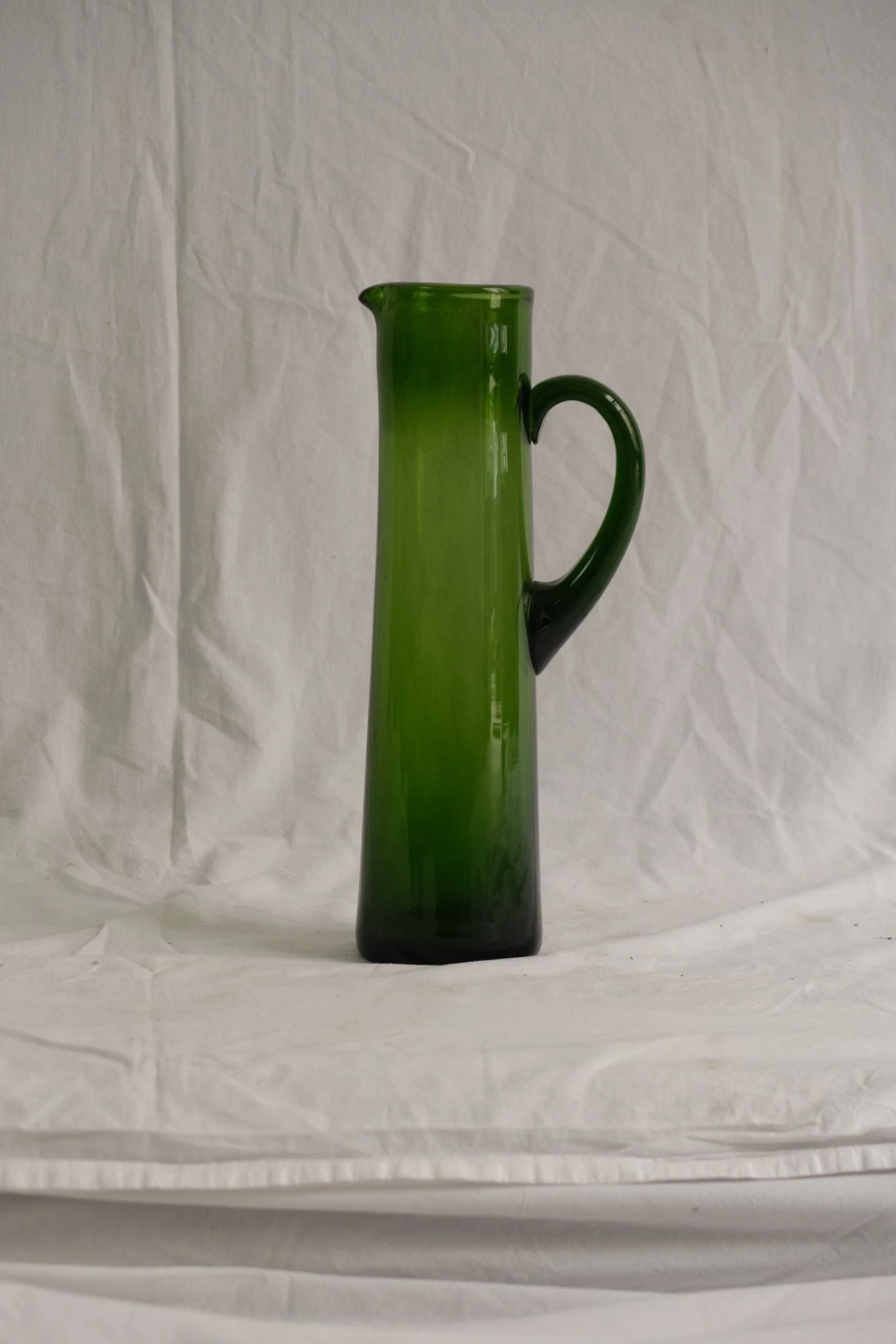 Jarra de Vidrio Verde del Siglo XX con Asa, Objetos Decorativos, Primera mitad del siglo XX