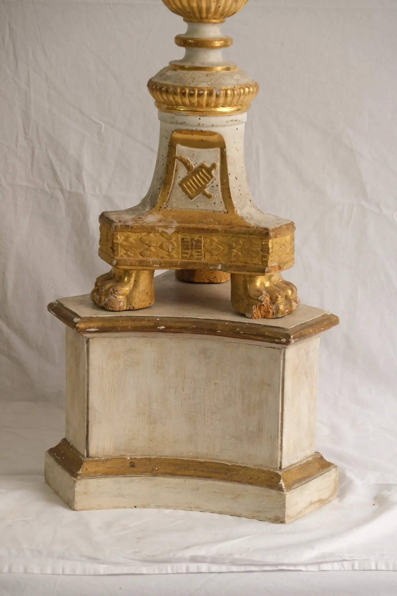 Candelabros del Siglo XIX en Madera Dorada, Iluminación, Siglo XIX · vista 4/13