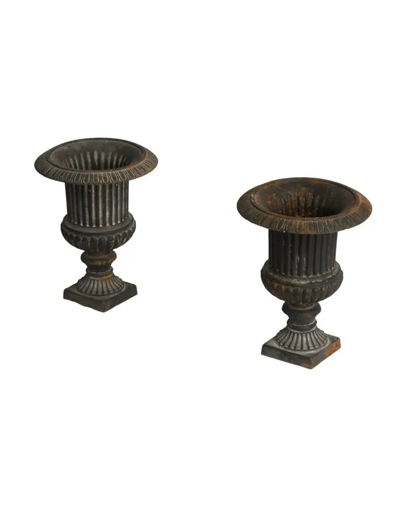 Jarrones de Hierro del Siglo XIX con Diseño Clásico, Objetos Decorativos, Siglo XIX · vista 3/7