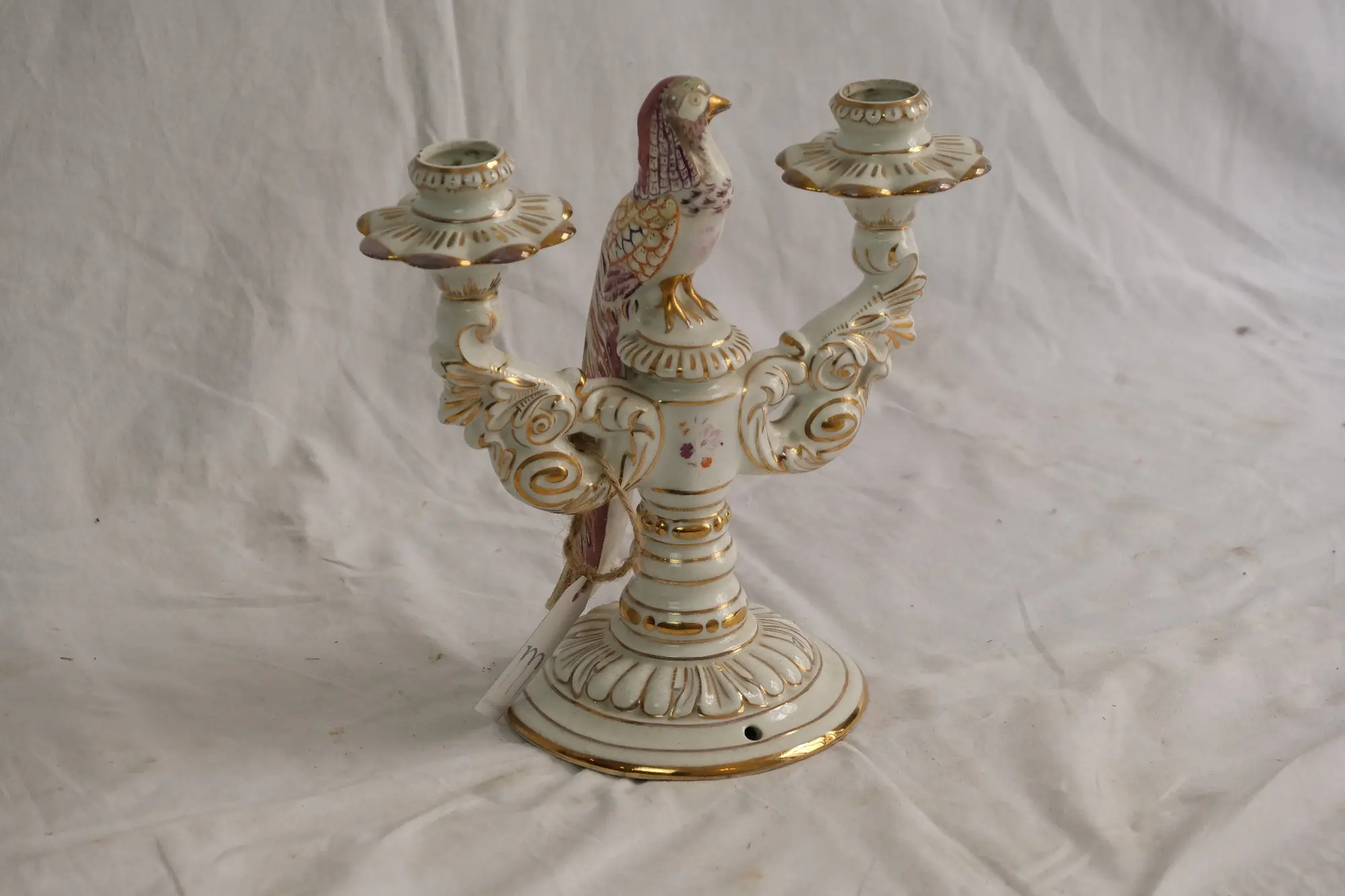 Candelabro del Siglo XIX con Figura de Ave en Porcelana, Iluminación, Siglo XIX · vista 3/8