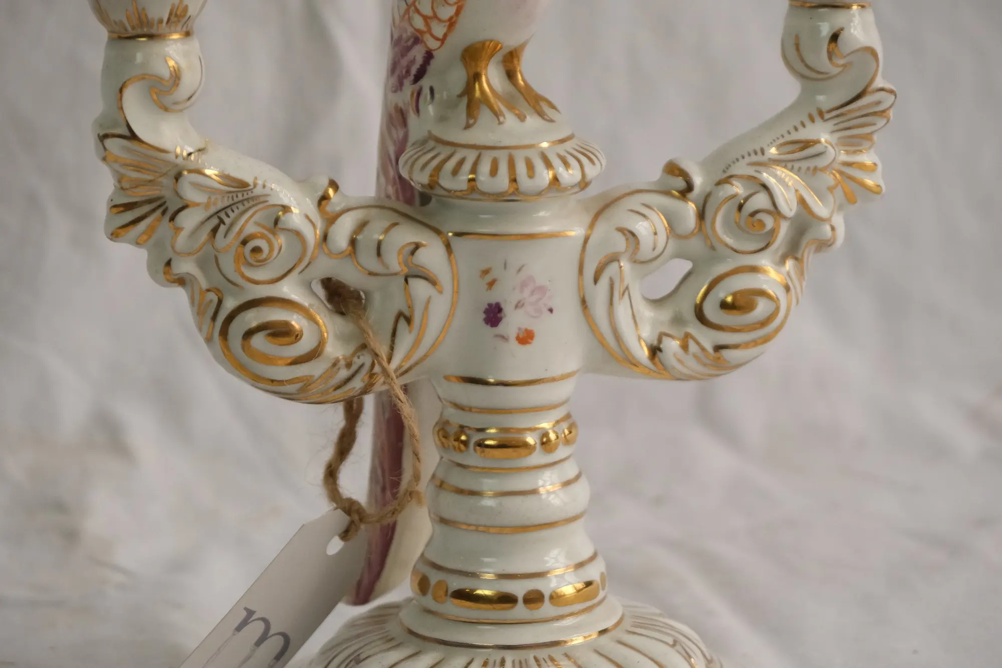 Candelabro del Siglo XIX con Figura de Ave en Porcelana, Iluminación, Siglo XIX · vista 6/8