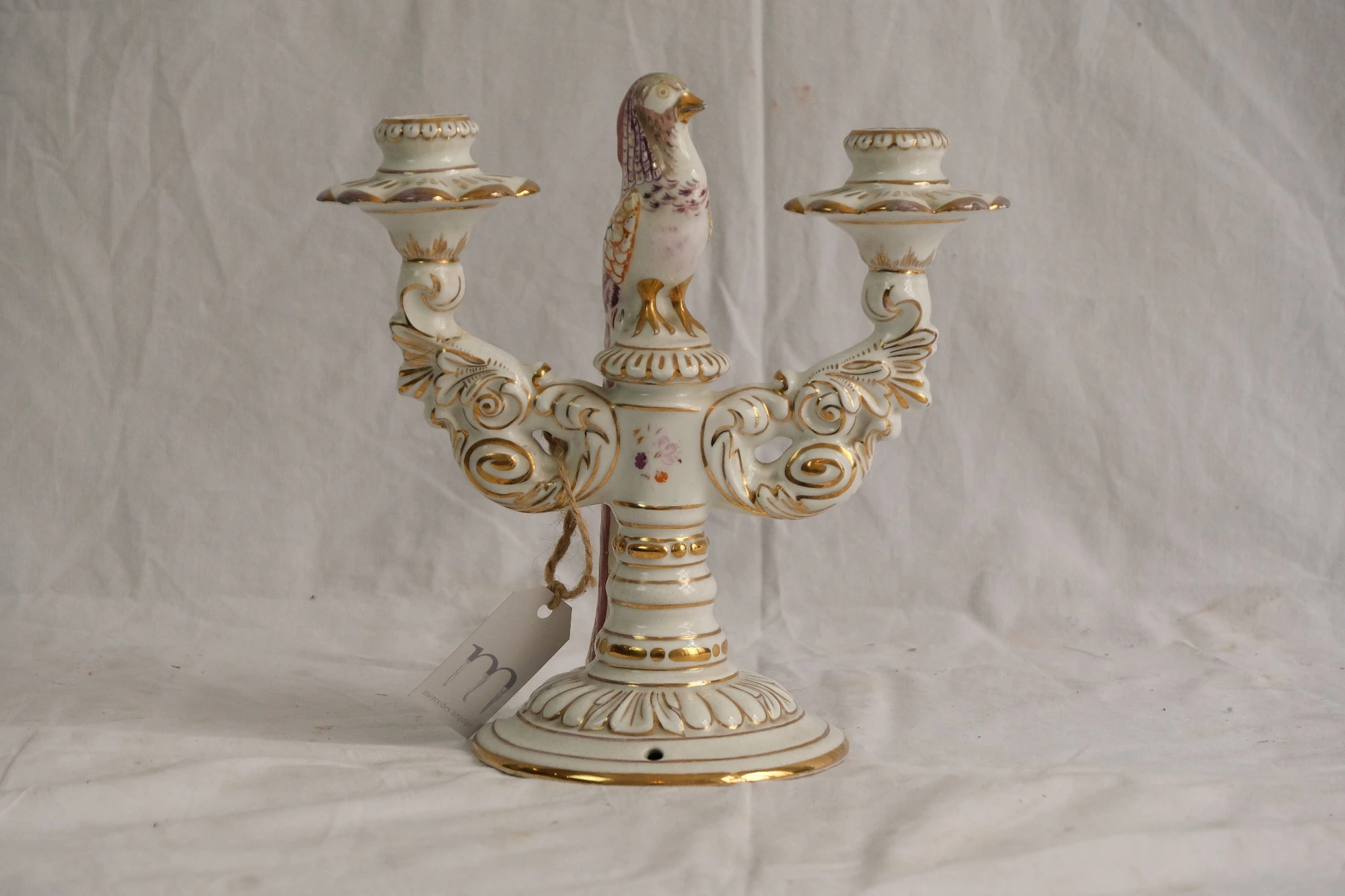 Candelabro del Siglo XIX con Figura de Ave en Porcelana, Iluminación, Siglo XIX