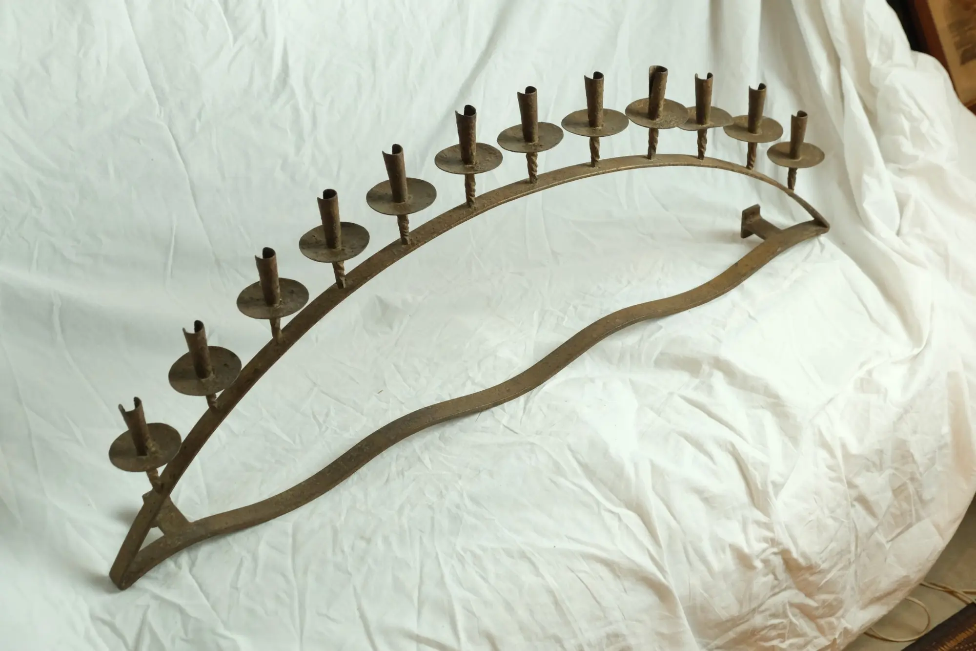 Candelabro de Hierro del Siglo XIX con Soportes para Velas, Iluminación, Siglo XIX · vista 2/7