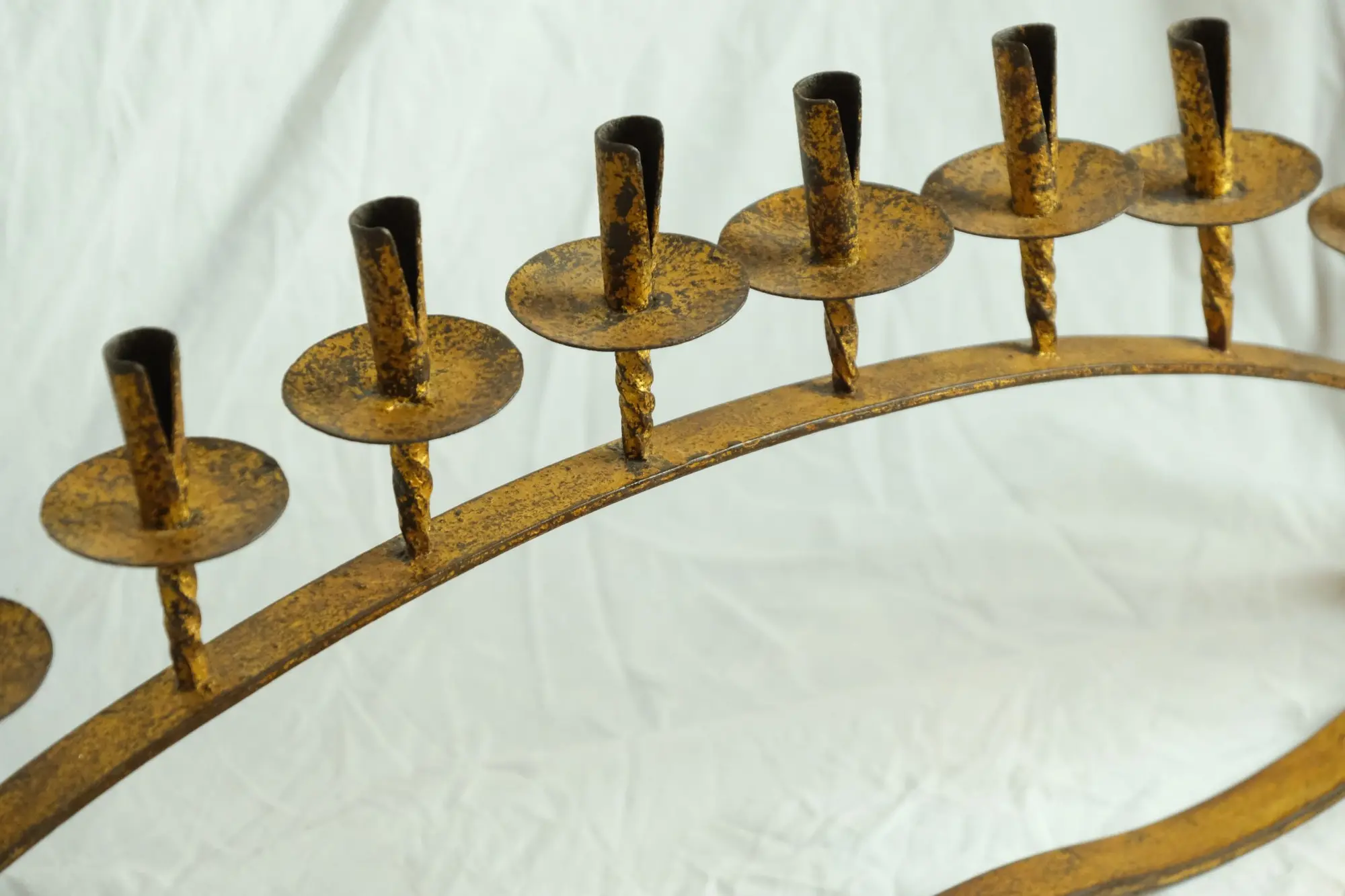 Candelabro de Hierro del Siglo XX con 12 Portavelas, Iluminación, Primera mitad del siglo XX · vista 3/6