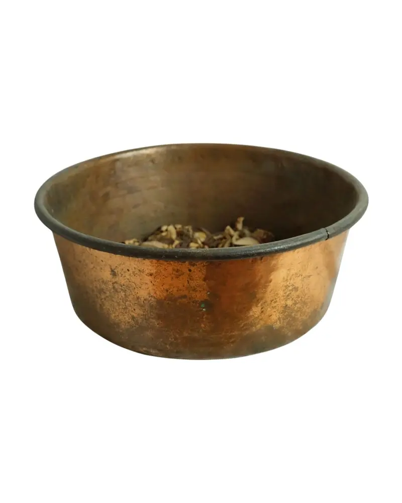 Cuenco de Cobre del Siglo XIX con Bordes de Hierro, Objetos Decorativos, Siglo XIX