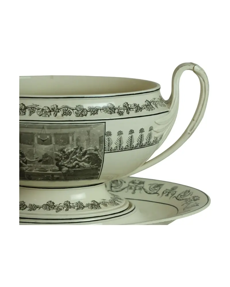 Tazón de Sopa del Siglo XIX con Plato y Asas, Objetos Decorativos, Siglo XIX · vista 2/7