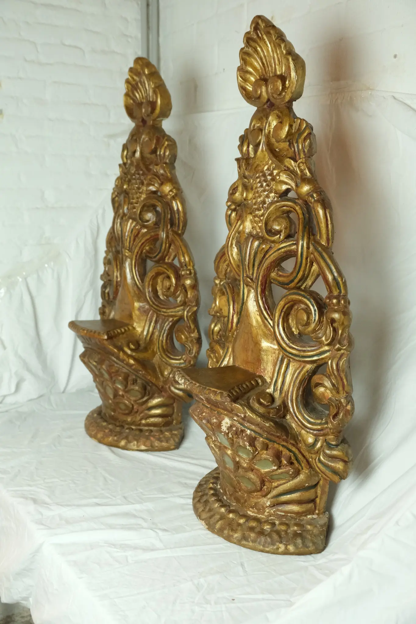 Pareja de Soportes de Libro del Siglo XVIII en Madera Dorada, Objetos Decorativos, Siglo XVIII · vista 4/18