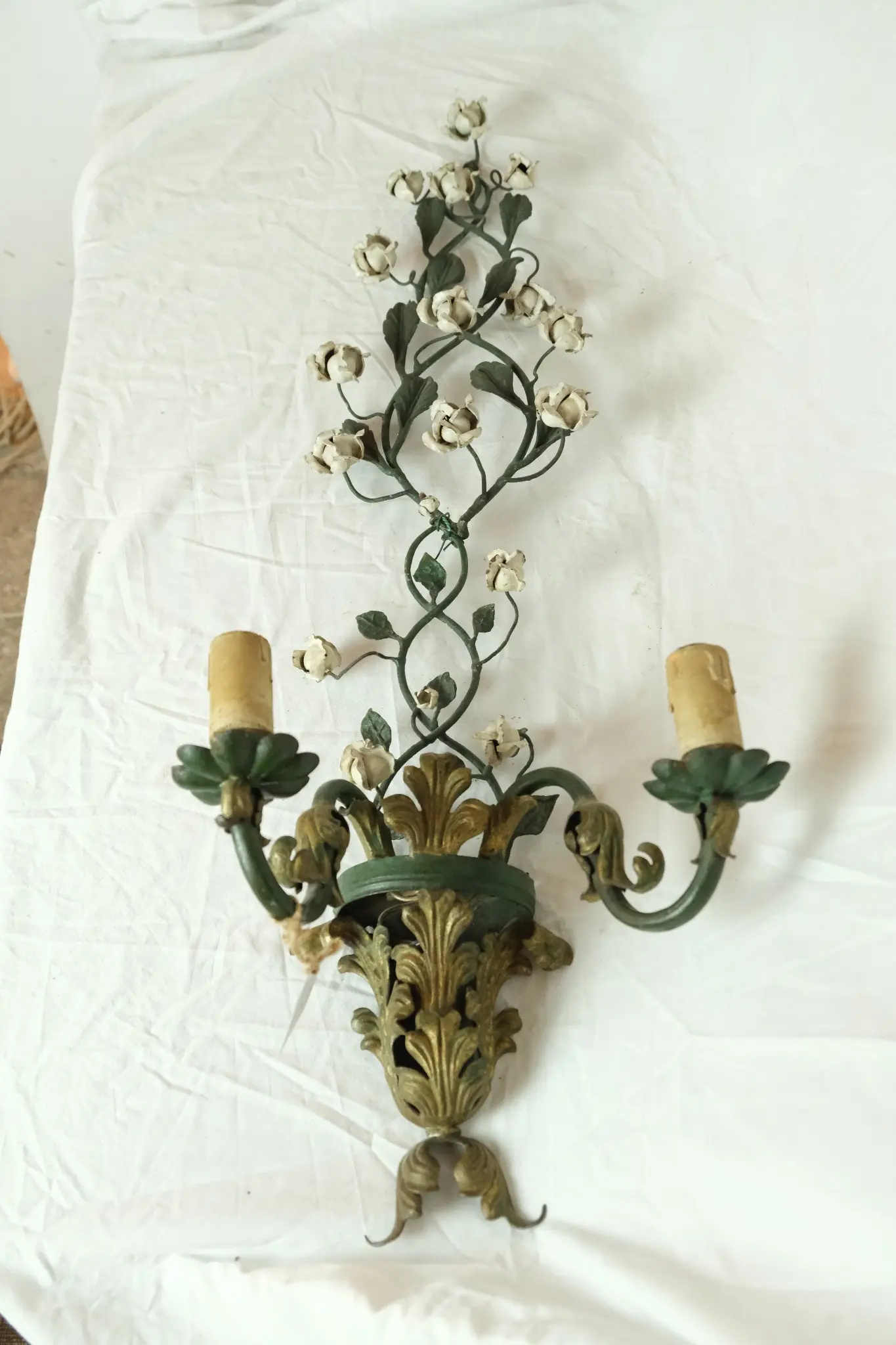 Aplique de Pared del Siglo XX en Hierro Forjado y Flores, Iluminación, Primera mitad del siglo XX · vista 2/7