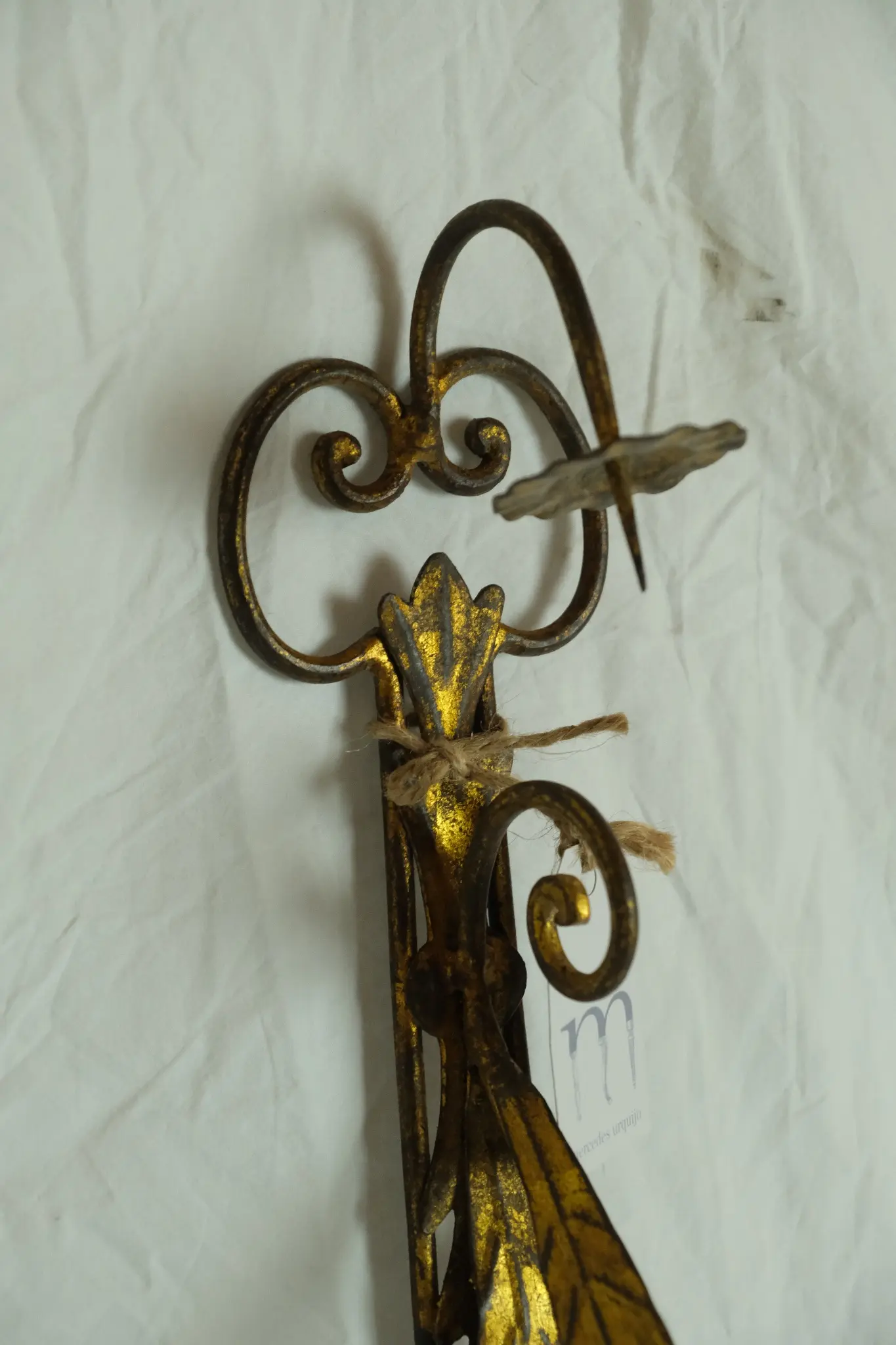 Candelabro de Hierro Forjado del Siglo XX con Detalles Dorados, Iluminación, Primera mitad del siglo XX · vista 5/6