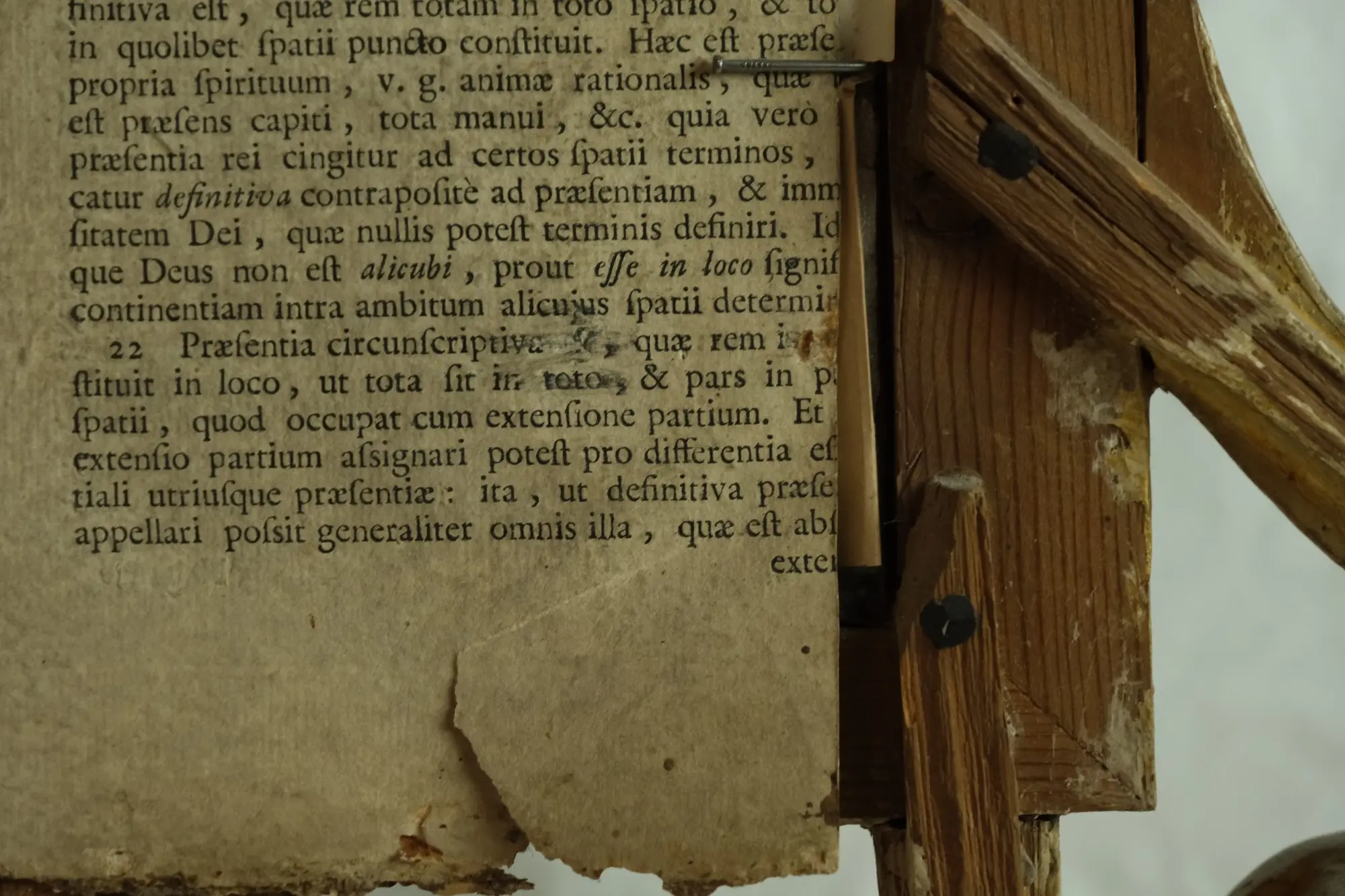 Espejo del Siglo XVIII con Marco Dorado y Motivos Florales, Espejos y Marcos, Siglo XVIII · vista 11/11