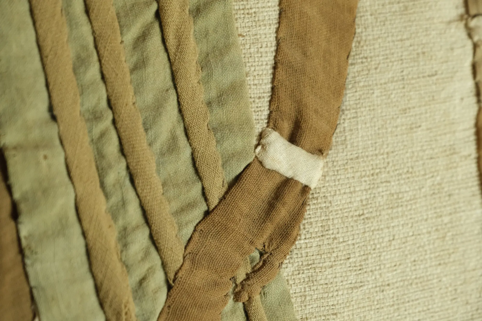 Tapa de Manta del Siglo XX con Motivo Indígena, Textiles y Tapices, Primera mitad del siglo XX · vista 8/13