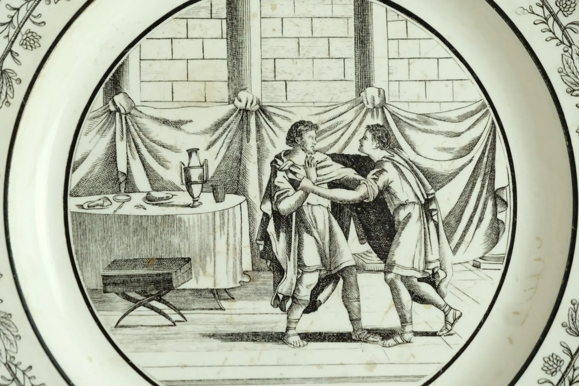 Plato de Cerámica del Siglo XVIII con Escena de Lucha, Cerámica y Alfarería, Siglo XVIII · vista 2/5