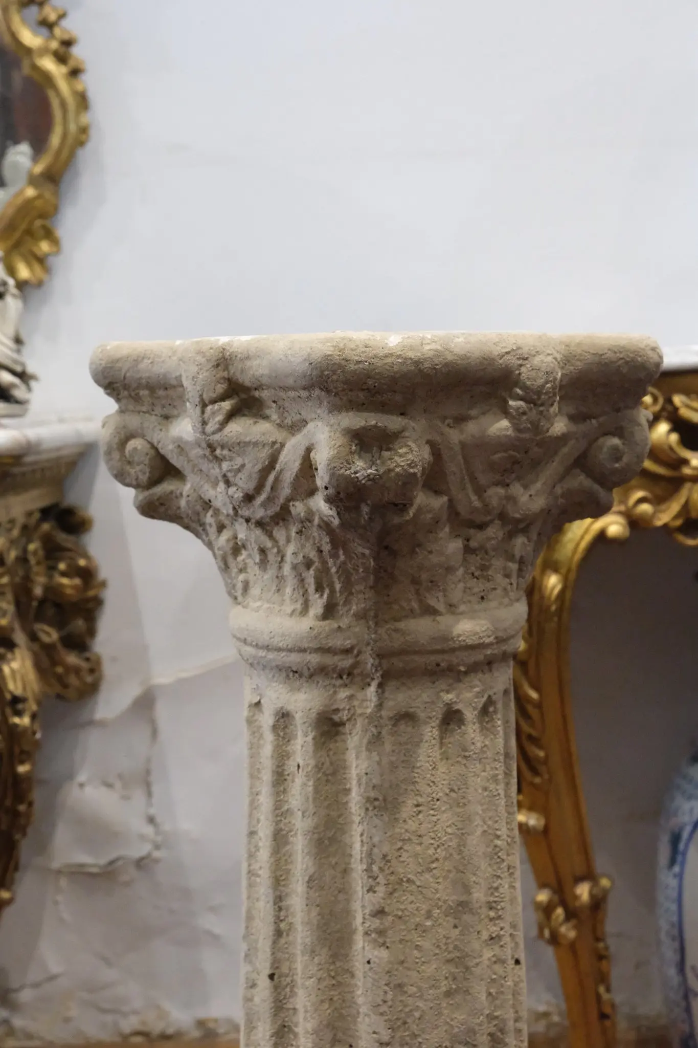 Imitación de Columna Corintia, Siglo XX · vista 2/5