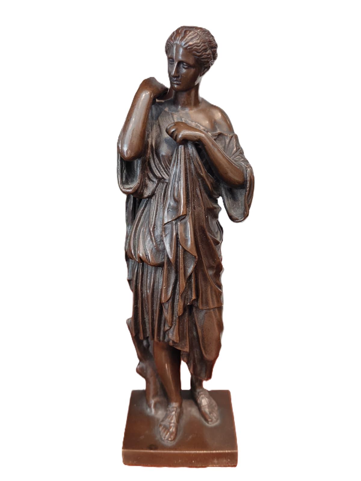 Bronce o calamina: cómo saber de qué metal es una escultura antigua