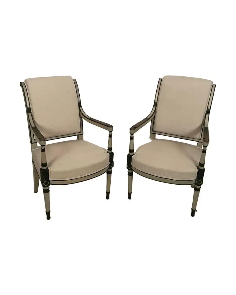 Pareja de sillones del Siglo XVIII en Madera Pintada